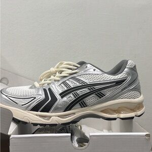 ASICS Men's Silver and Black Athletic Shoes